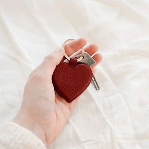Personalized <b>Name</b> Keychains China Wholesale Custom Logo Genuine Leather Heart Keychain for Girl - Product Image 2