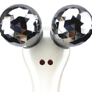 Rouleau de massage facial électrique rechargeable 4D à micro-courant, appareil de lifting du visage et de massage corporel - Product Image 5