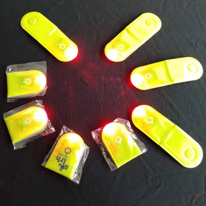 ارتفاع فيس جديد أزياء متعددة الأغراض مصباح ليد السلامة وامض المغناطيسي بلاستيك عاكس كليب المشبك عاكس للرياضة في الهواء الطلق - Product Image 4