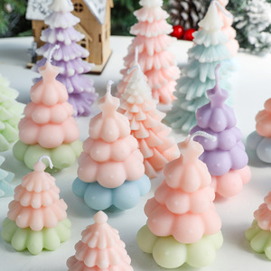 Bougie parfumée en cire de soja Macaron Color Bubble Christmas Tree, bougie décorative de Noël, cadeau de Noël, ornement de table - Product Image 1