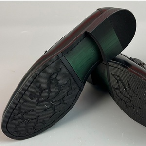 Mocassins noirs classiques, ornés de boutons métalliques raffinés, style élégant business casual, chaussures habillées - Product Image 5