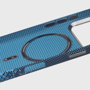 Funda Magnética de Lujo con Textura de Fibra de Carbono para iPhone 17 15 16 Pro Max, Carga Inalámbrica, Ultra Delgada, Resistente a Impactos, Carcasa Rígida - Product Image 5
