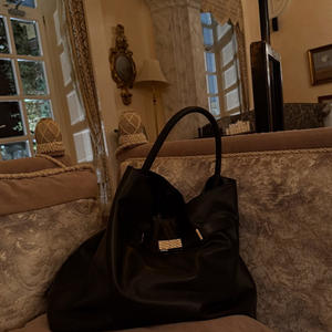 Bolso de Mano y Cartera de Diseño de Alta Calidad, Color Rojo Oscuro, a la Moda, Duradero, Gran Capacidad, con Doble Correa para el Hombro - Product Image 4