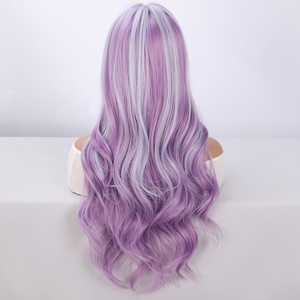 <span class=keywords><strong>Parrucca</strong></span> Sintetica Nuova Collezione 2026 per Donna, Onde Piccole, Frangia Naturale, Sfumatura <span class=keywords><strong>Rosa</strong></span> Viola, <span class=keywords><strong>Capelli</strong></span> Lunghi Ricci Modello Highlight - Product Image 2
