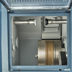 Aist Optics SE-1200S SC-1200 Sistema Automático de Biselado y Escaneo de Lentes, Máquina de Biselado Óptico sin Patrón, Equipo para Ópticos - Product Image 4