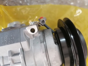 อะไหล่เครื่องจักรอุตสาหกรรมยี่ห้อ LGMC รุ่น 46C0752 คอมเพรสเซอร์ Denso สำหรับชุดอะไหล่เครื่องจักรก่อสร้างครบชุด - Product Image 4