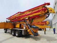 Camion pompe à béton mobile HB66V pour travaux de construction lourds avec stabilisateurs en X