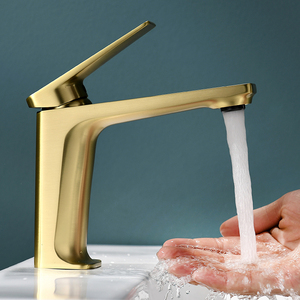 Hot-Sell Single-Handle Chrome Brass Basin Faucet Ceramic Valve Core Single Hole Mount for Bathroom Sink or Bedroom - Product Image 6