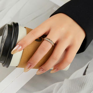 Anillo Abierto Tiyo para Mujer, de Tungsteno Chapado en Oro, Geométrico, Ajustable, para el Dedo Índice, con Engaste de Canal, Joyería para Uso Diario ABB092 - Product Image 2