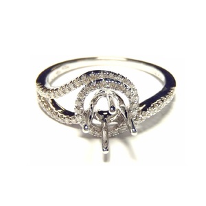 Bague de fiançailles semi-montée classique orthodoxe pour femme en or blanc massif 18 carats avec diamant taille brillant de haute qualité, idéale pour les mariages et les fêtes. - Product Image 1