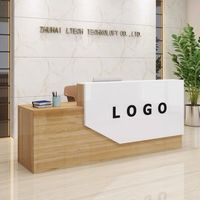 Comptoir de réception de luxe écologique avec logo personnalisé disponible, orientation gauche/droite au choix, finition MDF imitation marbre, bar moderne pour la maison