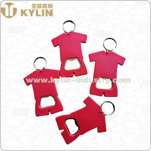 Ouvre-bouteille de bière en forme de <span class=keywords><strong>T</strong></span>-<span class=keywords><strong>shirt</strong></span> de footballeur de jeu de football avec impression cmyk et ouvre-<span class=keywords><strong>t</strong></span>-<span class=keywords><strong>shirt</strong></span> de joueur de porte-clés - Product Image 2