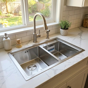 Évier de cuisine moderne en acier inoxydable mat, double bac profond, pour rénovation de cuisine d'appartement, vente en gros - Product Image 1