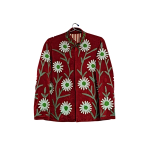 Veste de sport en velours rouge tissé de luxe pour femmes |   Manteau d'hiver style bohème |   Vêtements d'extérieur écologiques haut de gamme - Product Image 5