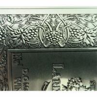 Étiquette d'écriture personnalisée de luxe noire mate estampage à chaud en relief doré autocollant de bouteille de vin étiquette de vin en relief 3D