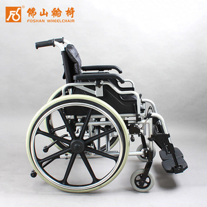 Silla de ruedas manual plegable de aleación de aluminio Foshan para ancianos y discapacitados FS950LBQ - Product Image 2