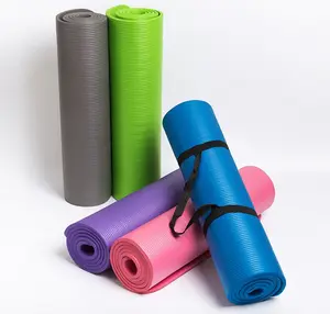 Tapete de ioga NBR de 10 mm de espessura para exercícios e treino de fitness, tapete de borracha macio durável com alça de espuma personalizada premium personalizada