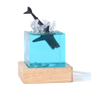 Lámpara Decorativa Personalizable de Resina Epoxi de 5x5 cm con Temática Oceánica: Orca, Tiburón, Delfín, Hada Musical, Luz Nocturna - Product Image 2