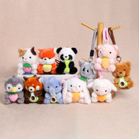 Zittend fruit-houdend dierenhangertje internet-beroemd schattig lief bamboe-knuffelende beer pluche speelgoed polyester 31-50cm