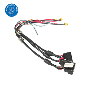 Müşteriler için farklı uzunluklarda özelleştirilmiş kablo demeti sinyal kablosu serisi - Product Image 1