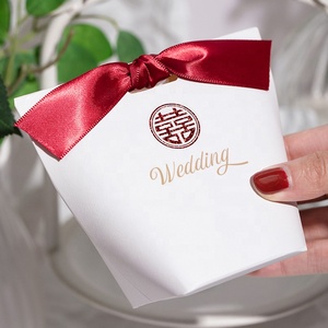 New Arrival White tông giấy Wedding kẹo Quà tặng Túi <span class=keywords><strong>box</strong></span> với Ribbon <span class=keywords><strong>Bow</strong></span> gấp in ấn tùy chỉnh đầy màu sắc Wedding Kẹo hộp - Product Image 1