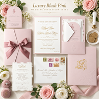 Suite d'invitations de mariage personnalisées rose poudré avec dorure à chaud, enveloppe pochette, sceau de cire, carte RSVP, vente en gros, faible MOQ