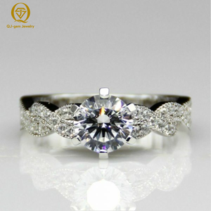 Diamante Cultivado en Laboratorio con Corte Brillante Redondo de Diseño Original, Oro de 18K, Color D, Claridad VVS, Admite Tamaño/Grabado Personalizado - Product Image 1