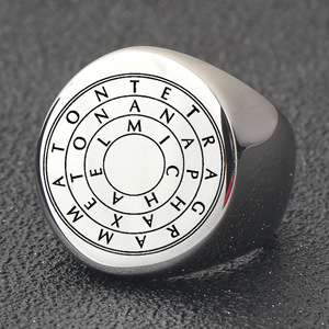 Bague pour homme en acier inoxydable de 22 mm, ronde, gravée au laser avec un motif de texte en labyrinthe, pour cadeau, bijoux - Product Image 5