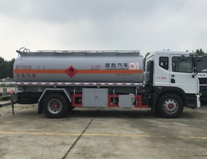 <span class=keywords><strong>Camión</strong></span> <span class=keywords><strong>Cisterna</strong></span> Dongfeng 4x2, <span class=keywords><strong>Camión</strong></span> con Tanque de Acero al Carbono de 15000 Litros, <span class=keywords><strong>Camión</strong></span> de Transporte de Diésel y Gasolina con Distribuidor de Combustible - Product Image 3