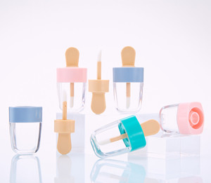 Tube de brillant à lèvres en <span class=keywords><strong>plastique</strong></span> rose en forme de bâtonnet de crème glacée de 8 ml avec applicateur - Product Image 2