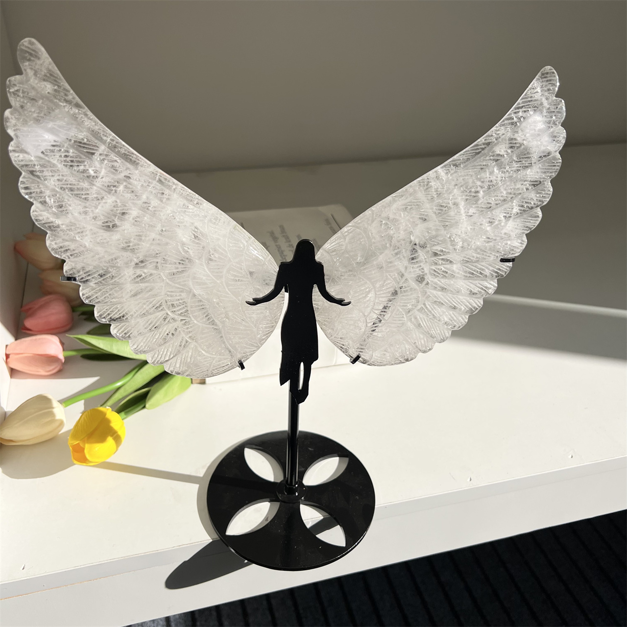 高品質 フローライト 天使の翼 手彫り ゴールドスタンド付き 高品質 フローライト 天使の翼 手彫り ゴールドスタンド付き