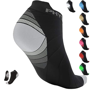 Chaussettes de sport pour hommes à blocs de couleur dégradés avec languette à talon, chaussettes de course antidérapantes, chaussettes d'entraînement à coupe basse à séchage rapide, personnalisables OEM - Product Image 1