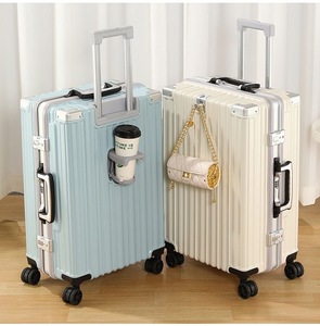 <span class=keywords><strong>Lot</strong></span> de valises en gros 20, 22, 24, 26 pouces avec port USB intégré, porte-gobelet pliable et crochet, idéal pour les sorties quotidiennes en extérieur - Product Image 5