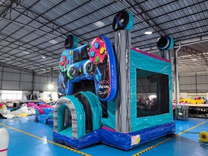 Castello Gonfiabile Commerciale a Tema <span class=keywords><strong>Gaming</strong></span> con Scivolo e Controller, Ideale per Noleggio Feste - Product Image 2