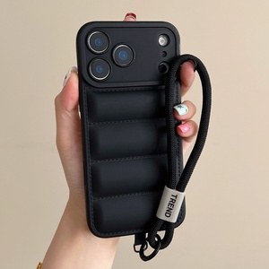 Funda de silicona con correa de muñeca y diseño de chaqueta acolchada para <span class=keywords><strong>iPhone</strong></span> 17 16 15 14 <span class=keywords><strong>13</strong></span> 12 11 Pro Max XR XS X 7 8 Plus, cubierta suave con protección de cámara - Product Image 6