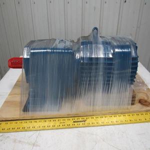 Moteur à engrenages en ligne Crane Amp; Components D06 <span class=keywords><strong>OEL</strong></span>: 1,3L 265/460V avec contrôleur de programmation pour automatisation industrielle - Product Image 1