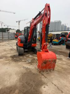 Mini-excavatrice d'occasion économique U55, excavatrice sur chenilles d'origine japonaise pour le creusement, avec certifications CE et EPA - Product Image 6