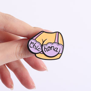 Broche en alliage Hona, motif poitrine généreuse, avec citation humoristique et chic, accessoire de bijouterie, cadeau pour amis - Product Image 4