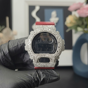 Reloj Digital con Correa de Goma Roja, Diamantes Moissanite VVS, Lujoso, Unisex, Resistente al Agua 20 BAR, Caja Redonda de Latón de 41MM - Product Image 1