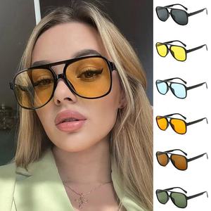 <span class=keywords><strong>Gafas</strong></span> de Sol de <span class=keywords><strong>Aviador</strong></span> Cuadradas con Doble Puente Vintage 2024 para Mujer y <span class=keywords><strong>Hombre</strong></span> Lentes de Sol Retro con Logo Personalizado 2026 - Product Image 1