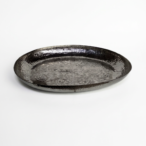 Assiette de service multifonctionnelle en aluminium martelé, durable et vintage, avec kit d'ustensiles pour la cuisine et la salle à manger à domicile - Product Image 1
