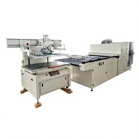 Machine d'impression sérigraphique UV automatique à feuille froide 700*1000mm pour carton avec logo doré en relief