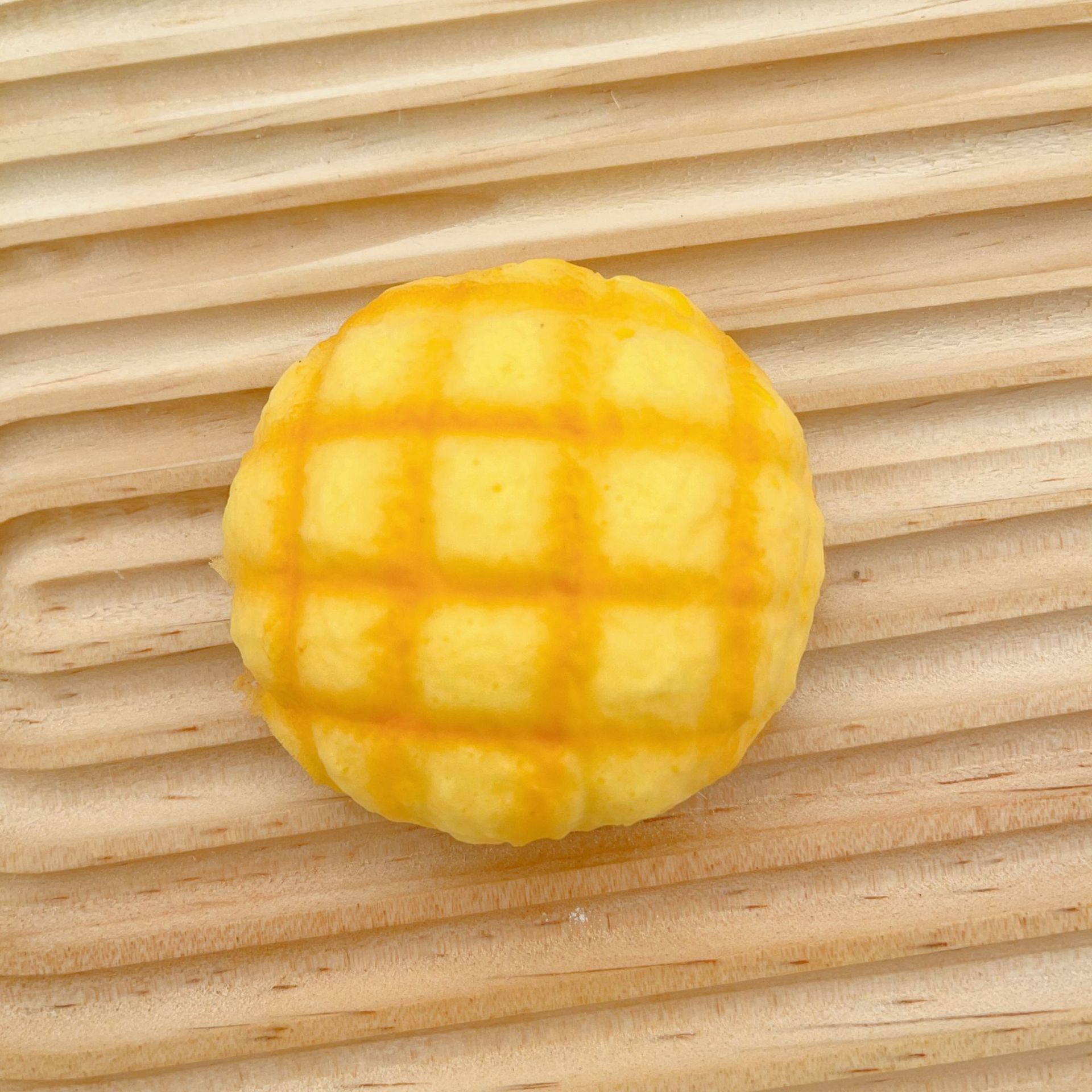 20674-Pain à l'ananas PU spongieux