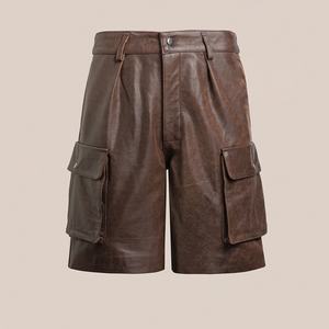 กางเกงขาสั้นลำลองสีน้ำตาลพิมพ์ลายโลโก้ตามสั่ง หนัง PU แท้ แต่งลายขาดแบบ Distressed ทรงคาร์โก้ ความยาวระดับเข่า ลายเรียบ สไตล์สตรีทแวร์ - Product Image 1