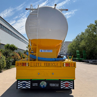 Camion-citerne à ciment en vrac à 3 essieux, 58 m³, avec compresseur d'air bicylindre 14 m³, pneus 1200R24, déchargement par le bas, pour conditions opérationnelles en Afrique
