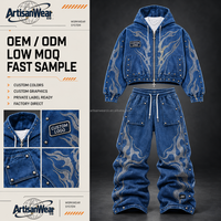 Ensemble personnalisé pour homme : sweat à capuche zippé en jean bleu et pantalon cargo large avec motif flamme et garniture cloutée OEM ODM
