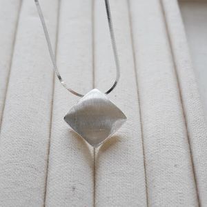 Collar Geométrico con Forma de Rombo, Mate, Plata S925, para Mujer, Minimalista, Cadena de Serpiente Cuadrada, para Uso Diario - Product Image 2