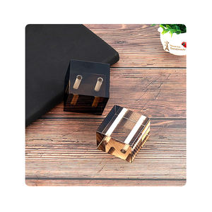 Cubo <span class=keywords><strong>de</strong></span> vidrio tintado, <span class=keywords><strong>bloques</strong></span> <span class=keywords><strong>de</strong></span> ladrillos <span class=keywords><strong>de</strong></span> <span class=keywords><strong>cristal</strong></span> perforado pulido fino, 50*50*30mm, ladrillos <span class=keywords><strong>de</strong></span> vidrio Multicolor sólido, decoración colgante - Product Image 1