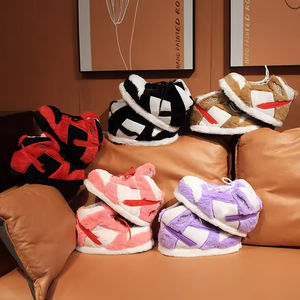 Zapatillas de Casa Antideslizantes de Felpa para Interior de Marca para Navidad, Deportivas Cálidas para Hombre y Mujer, Estilo Piel Tipo Air Sneaker - Product Image 1