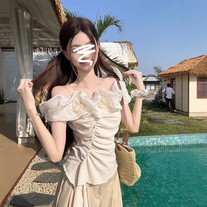 Camiseta Floral Tejida con Hombros Descubiertos para Mujer, Holgada, Transpirable, para Uso Diario, Color Albaricoque y Azul - Product Image 2